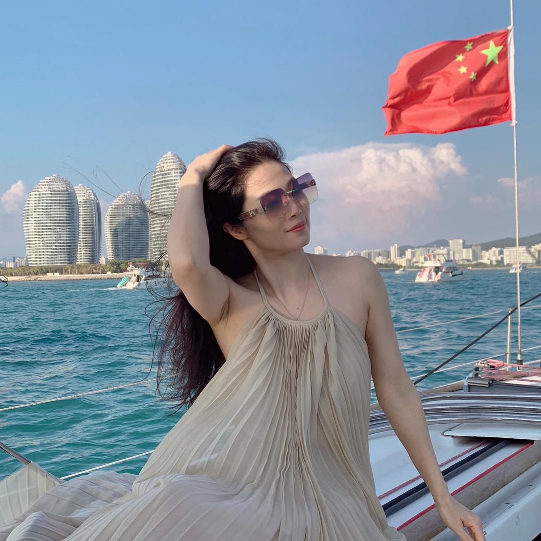 月亮服饰穿搭
