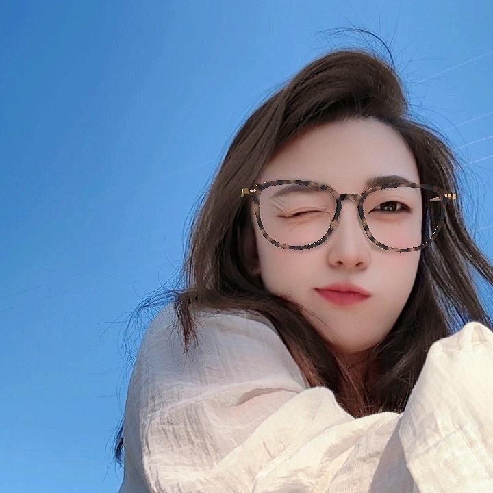 凌晨一点的猫🐱