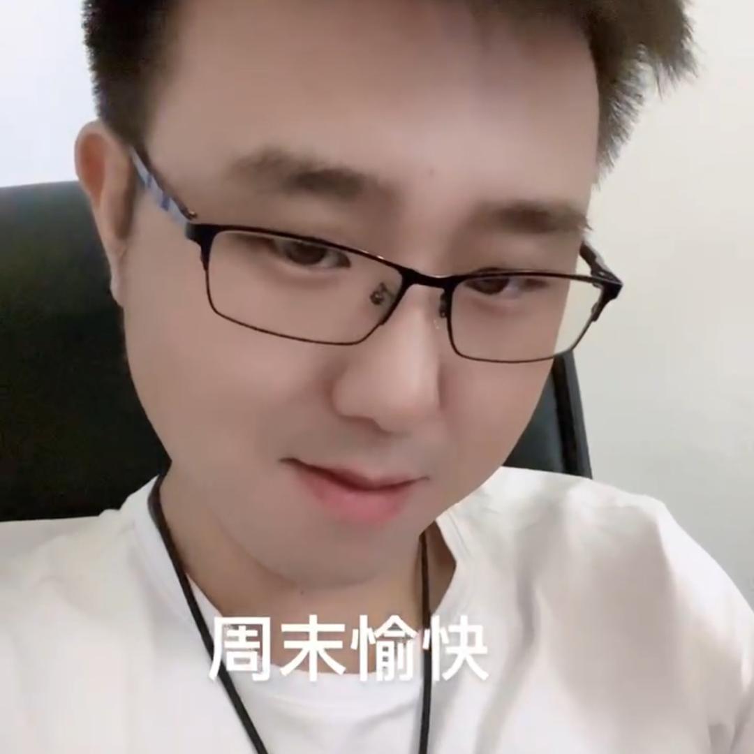 龙龙导演