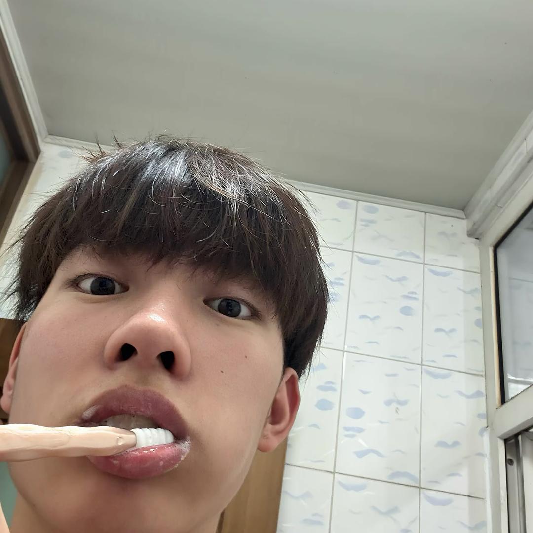 痛恨你抛弃我那天