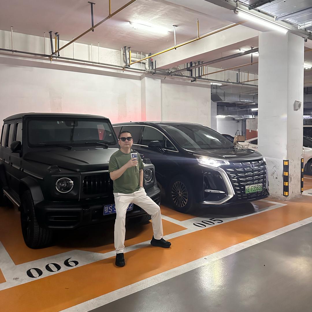 努力的太阳哥哥吖