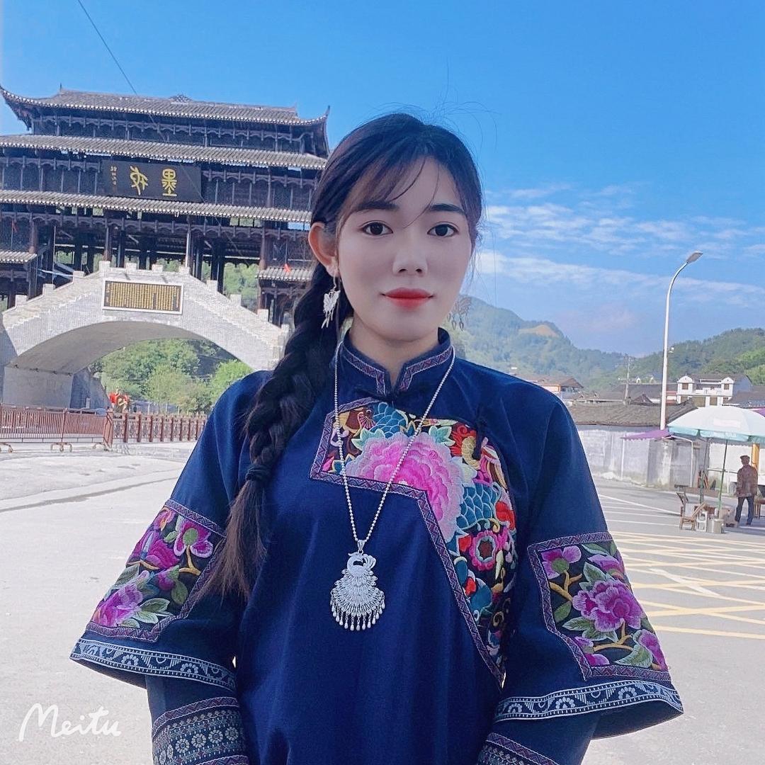乡村阿丽