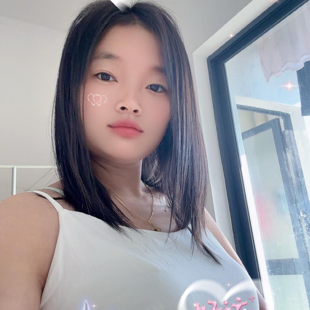 初心意见你👩‍❤️‍💋‍👨小艳