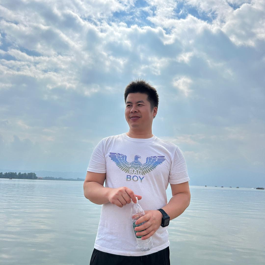 @吕皓