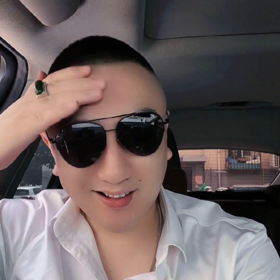 大脸讲故事