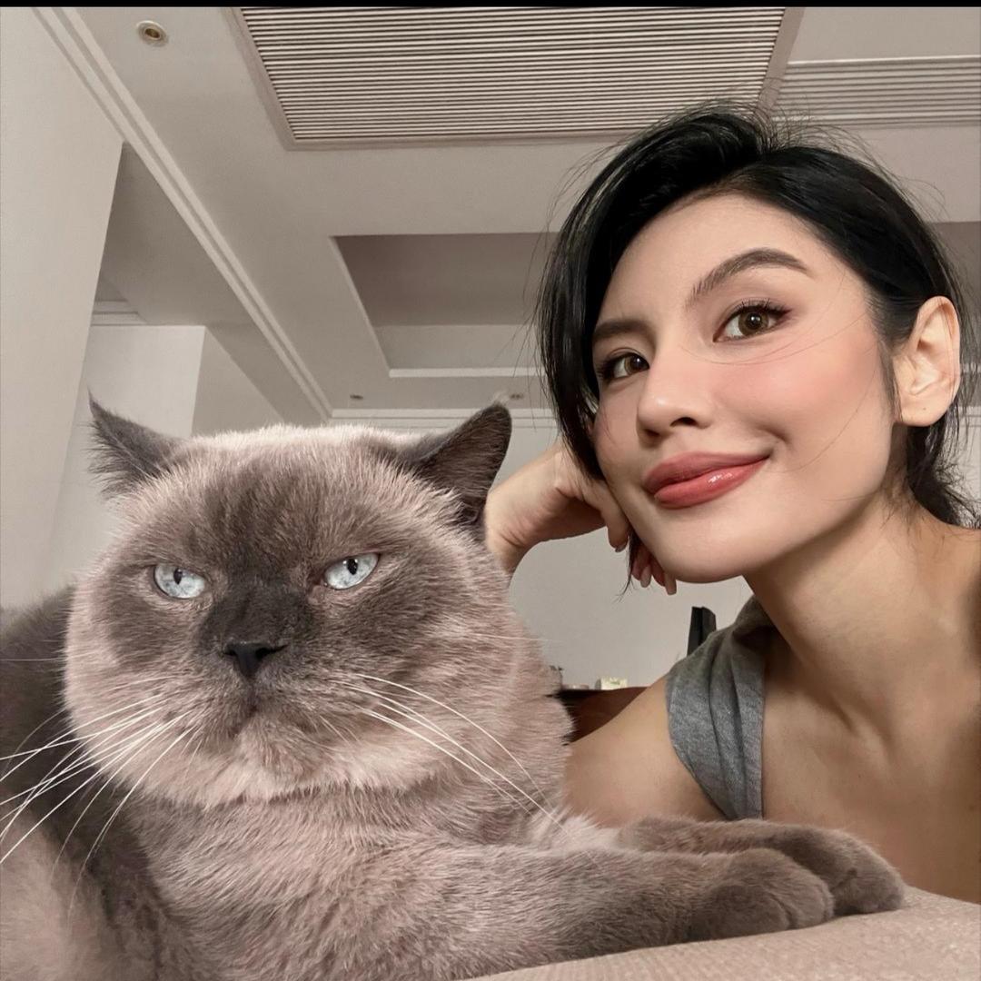 梁夜穿搭工作室