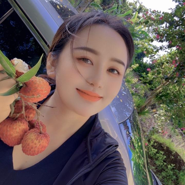 定安娘晶晶（ 水果批发电商供应）