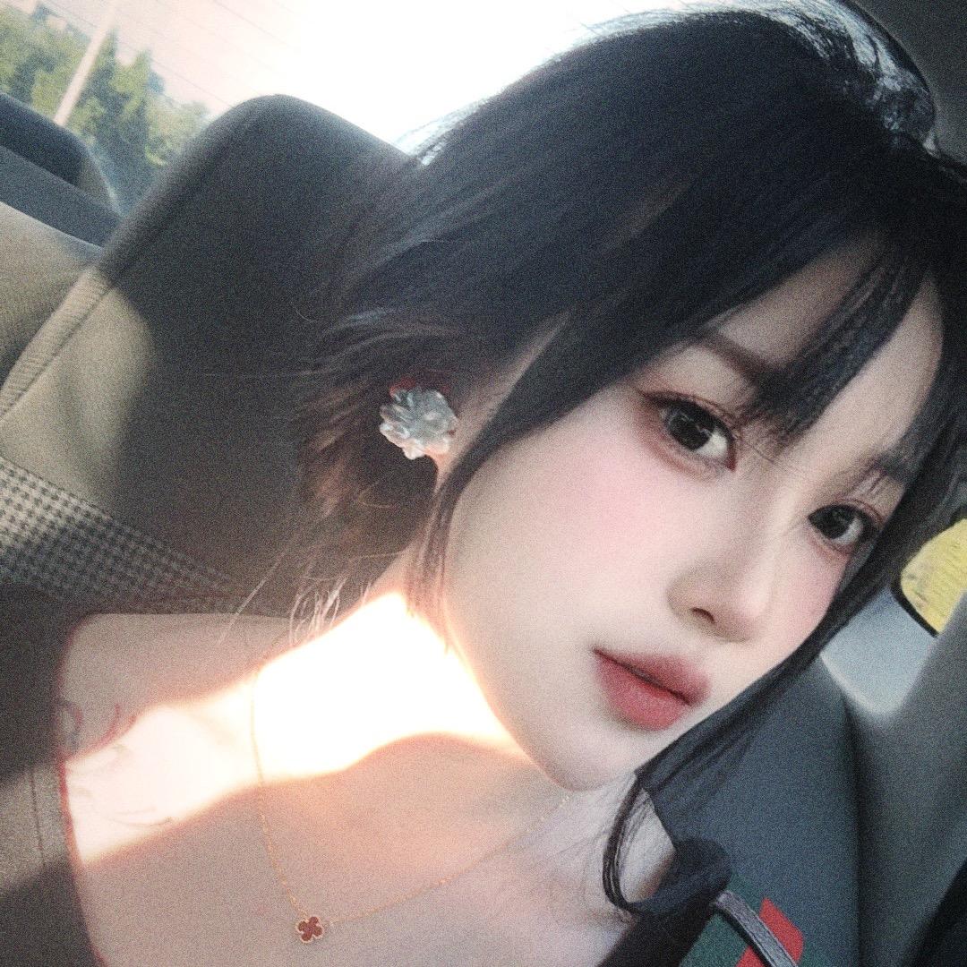 匸㕕💋