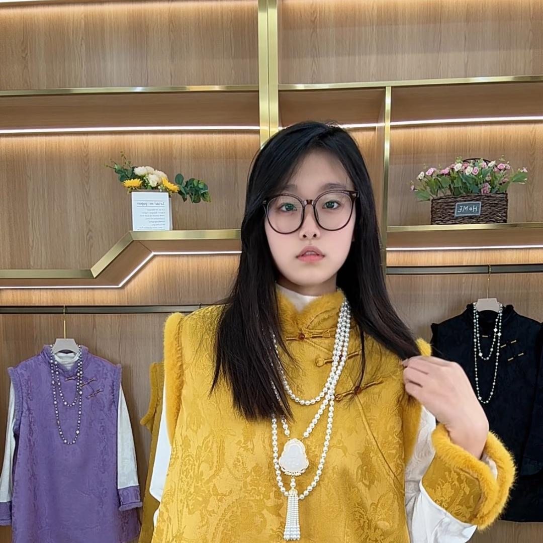 绽放轻奢国风时尚女装