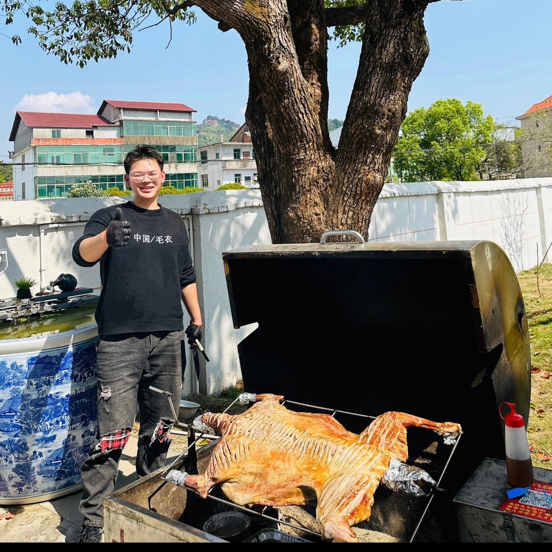 南昌老八流动烤全羊