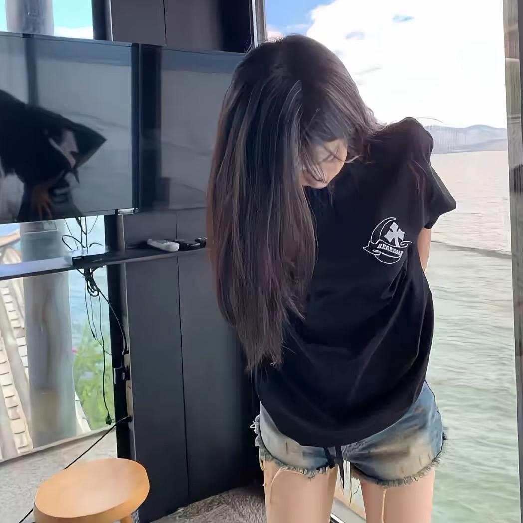 -总爱哭的佳🐾