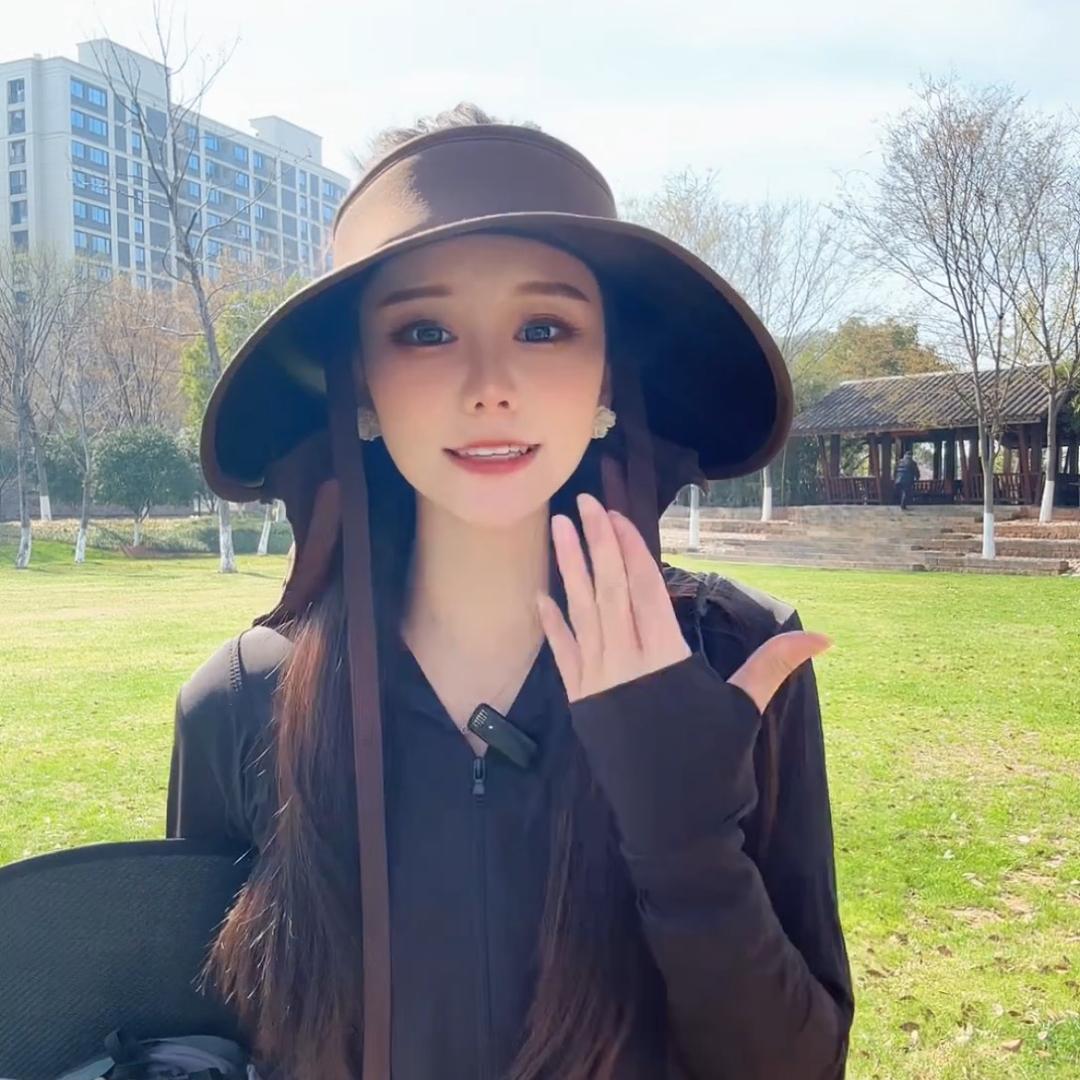爱穿搭的小小朱
