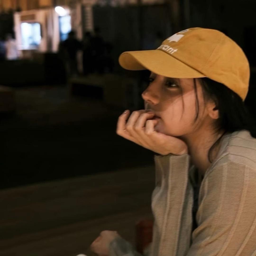 雯.