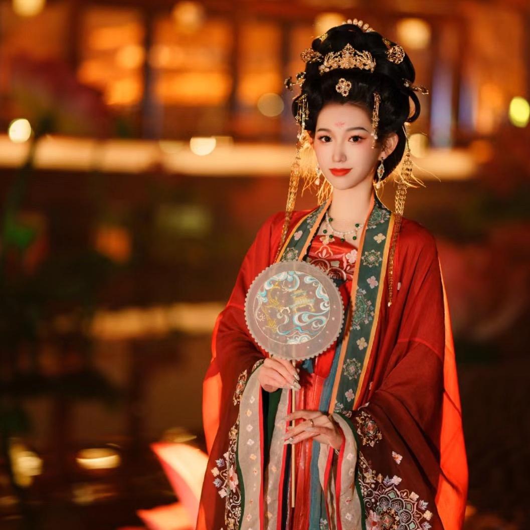 西安汉韵霓裳汉服馆（钟楼店）
