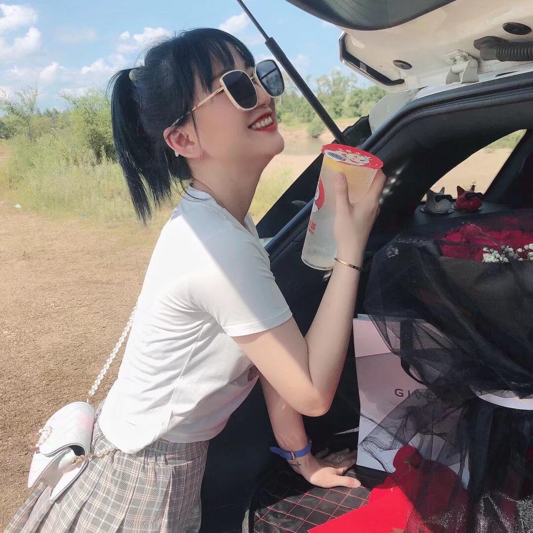 小猴爱喝酒🍾接合作