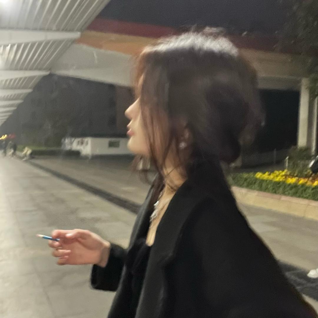 深情姐👻👻👻