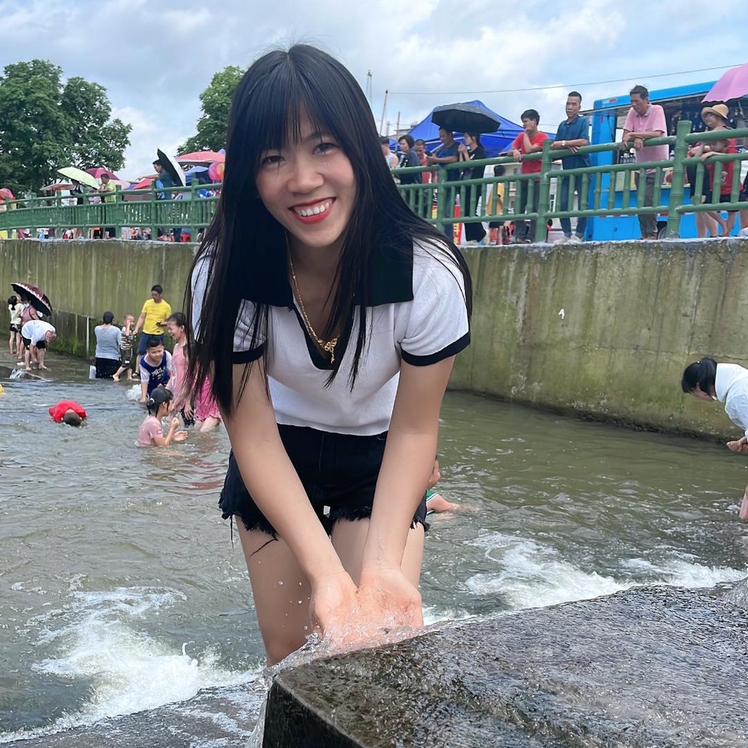 余小姐