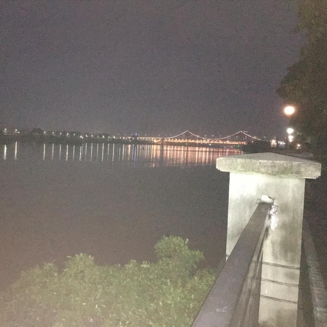 城