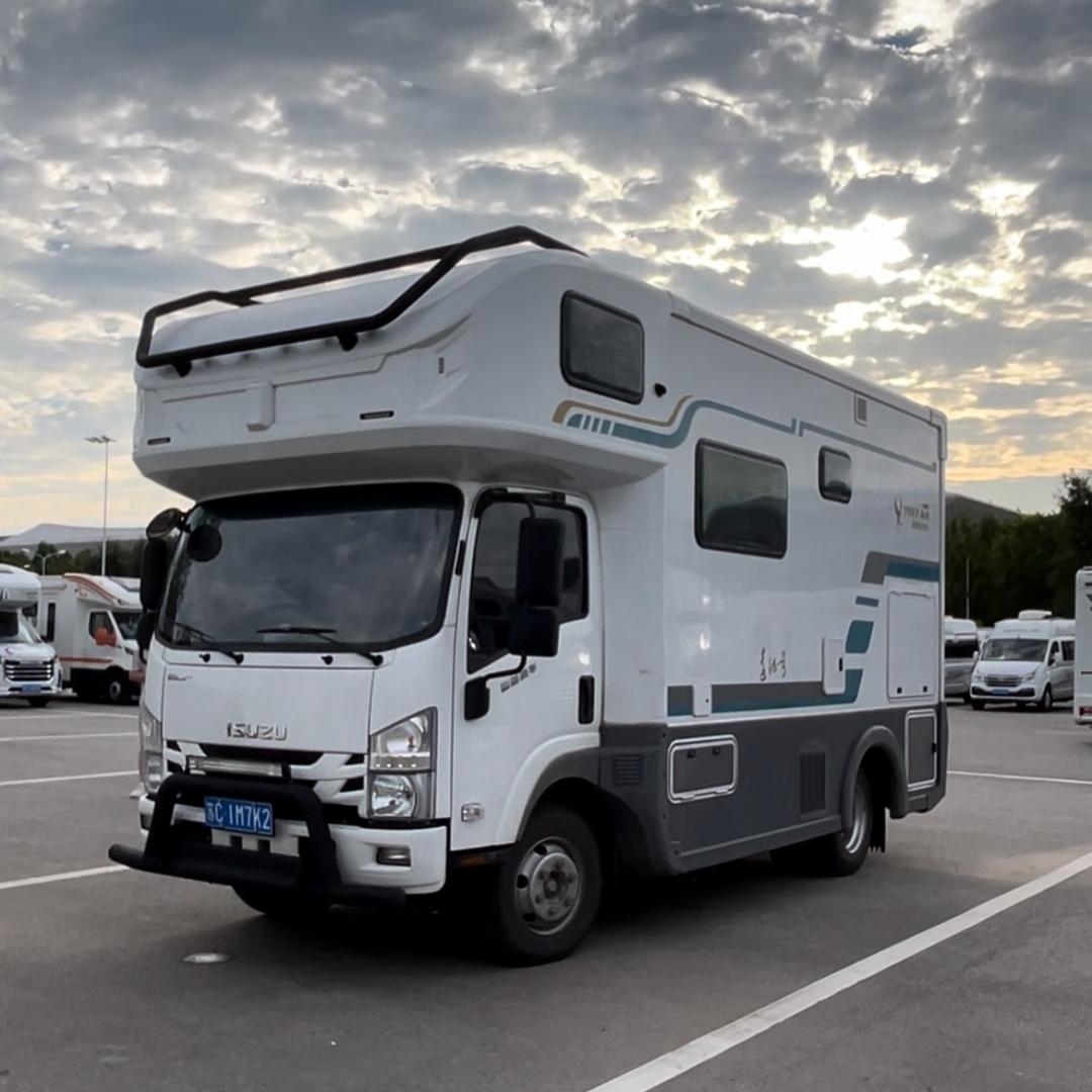 老实人房车（收房车）