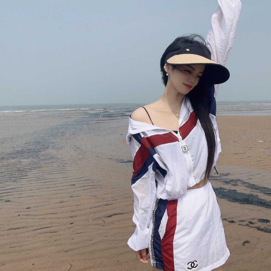 夏小月，