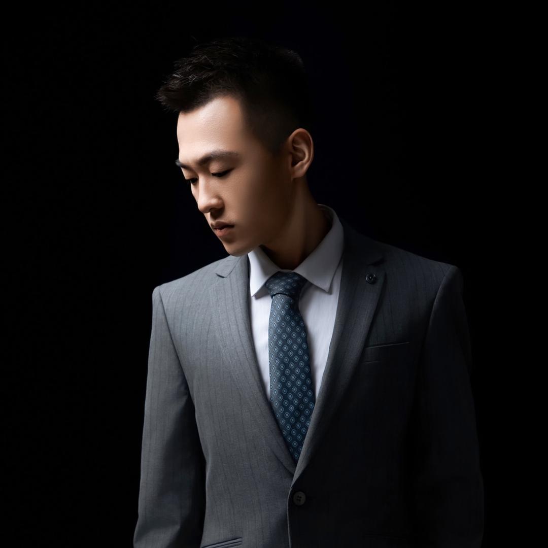 王鑫-诠释爱主持