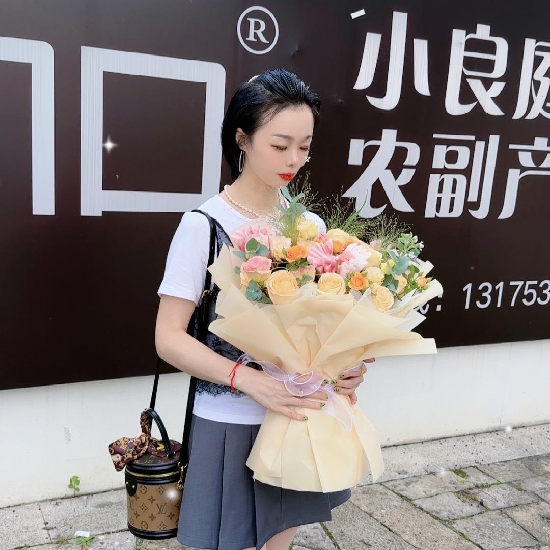 开心每一天 （小薇）