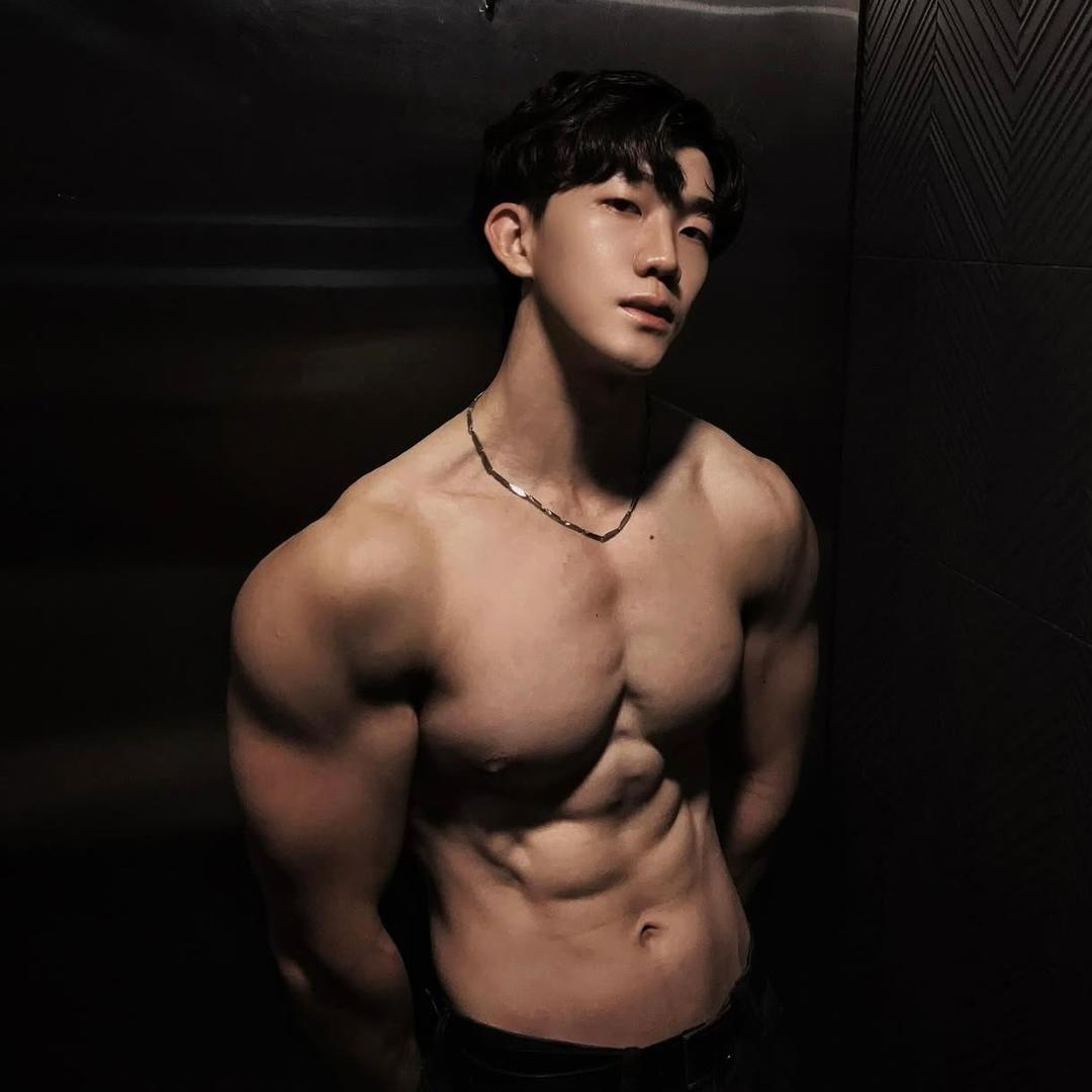 ༺ཌༀཉི一大爷七备胎༃ༀད༻