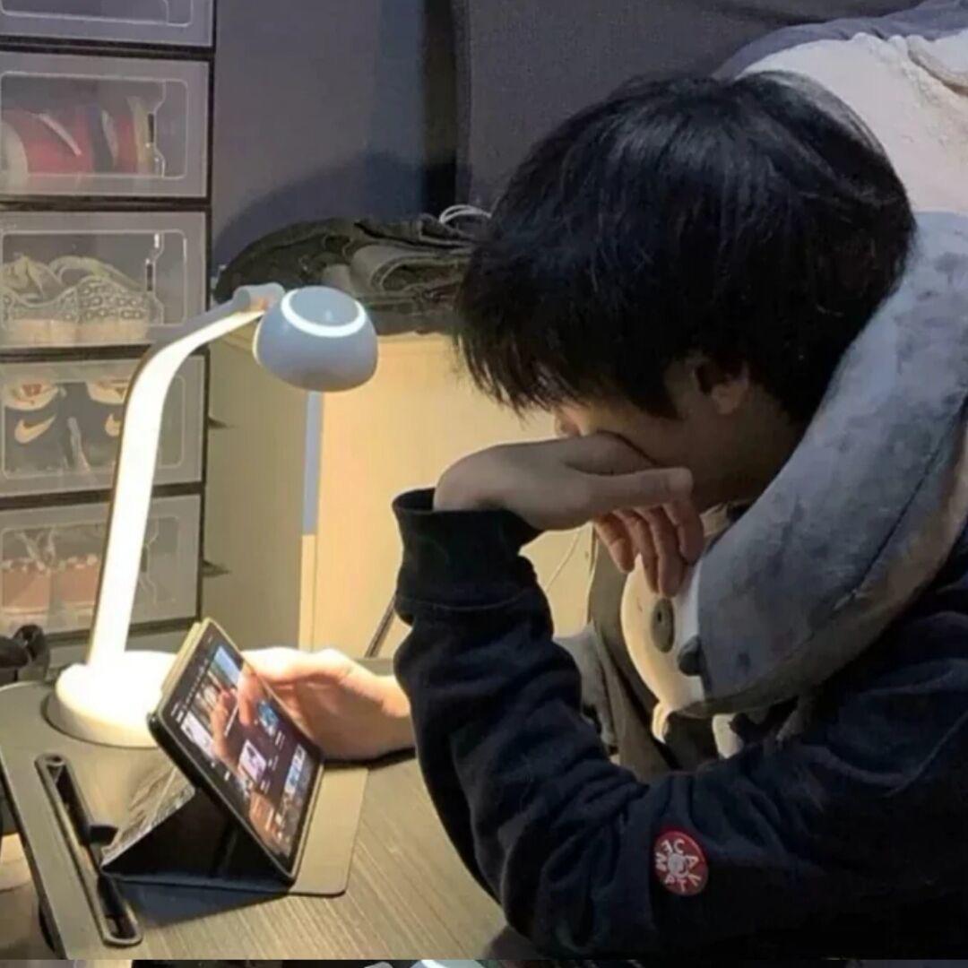 很安静.