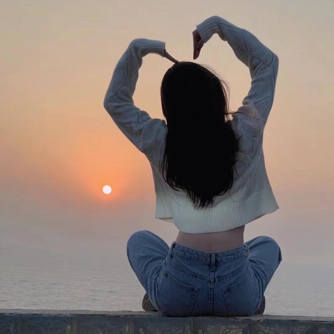 安安.