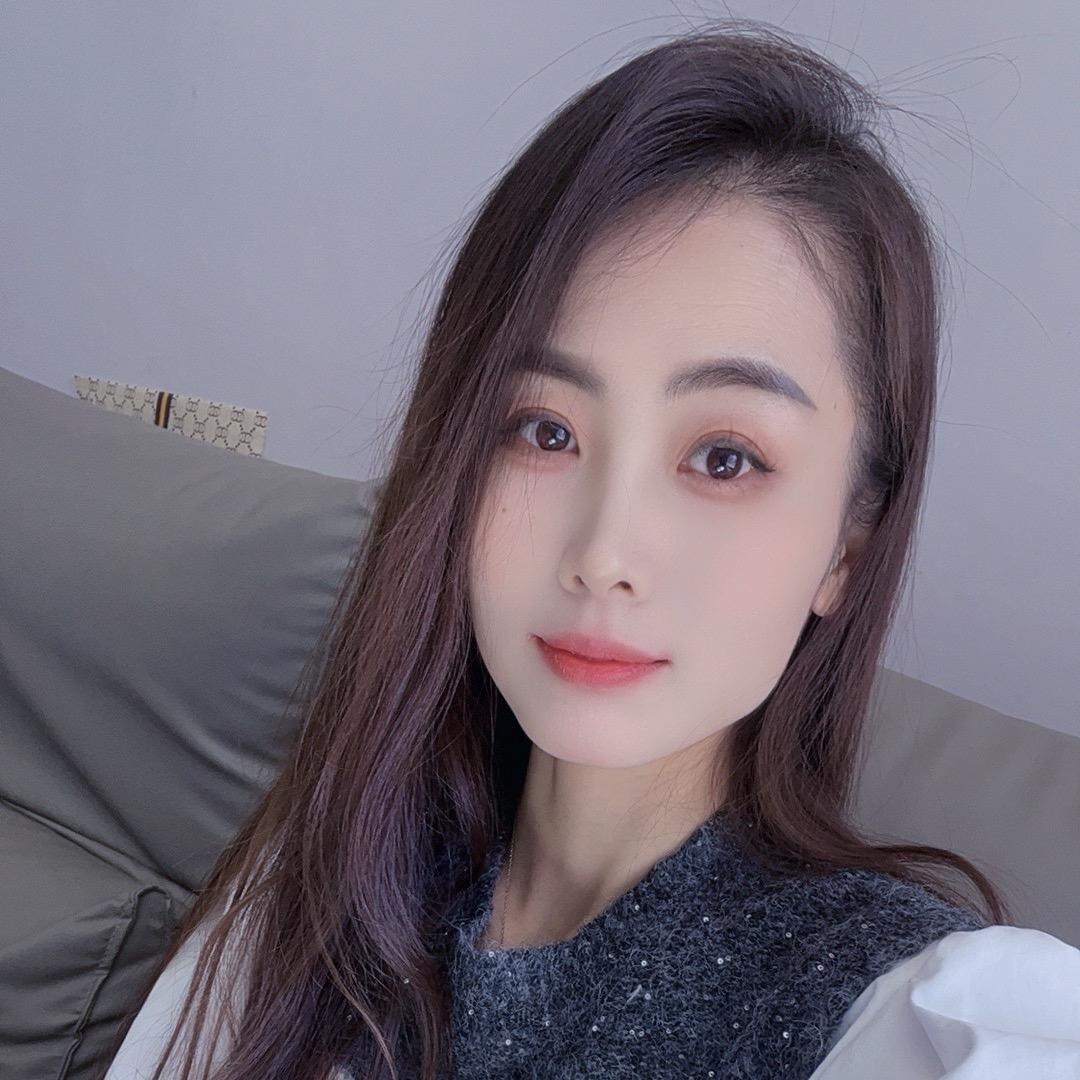 陈小莀(努力吖)