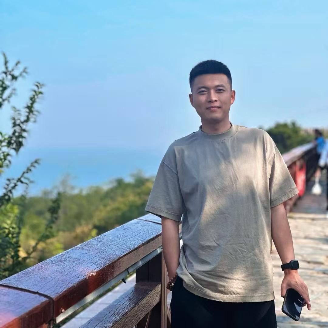 不凡Lee