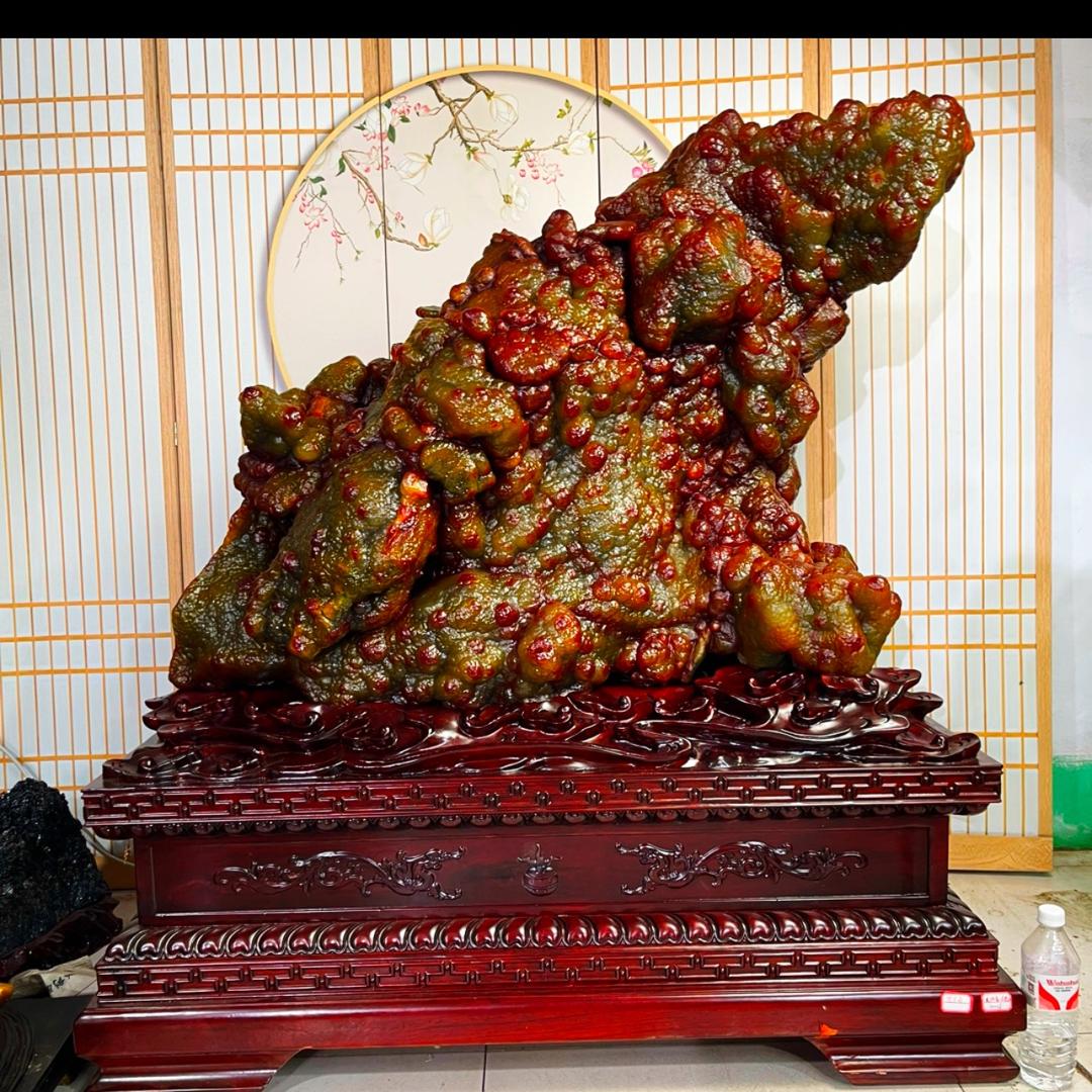 高高在尚.