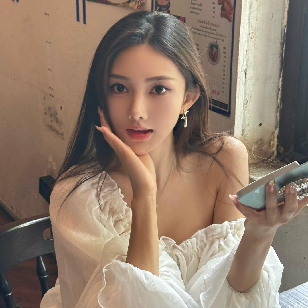 maycee