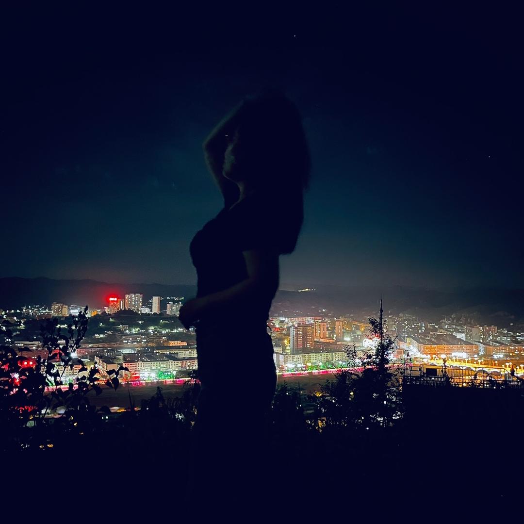 婷婷在发光