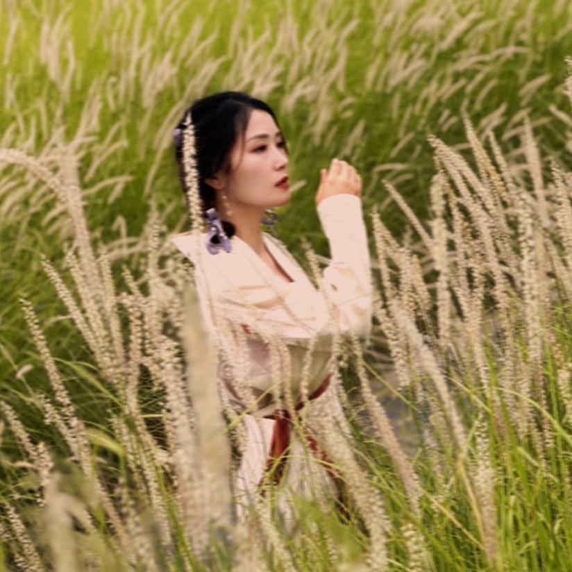 Kiki何小妞头像