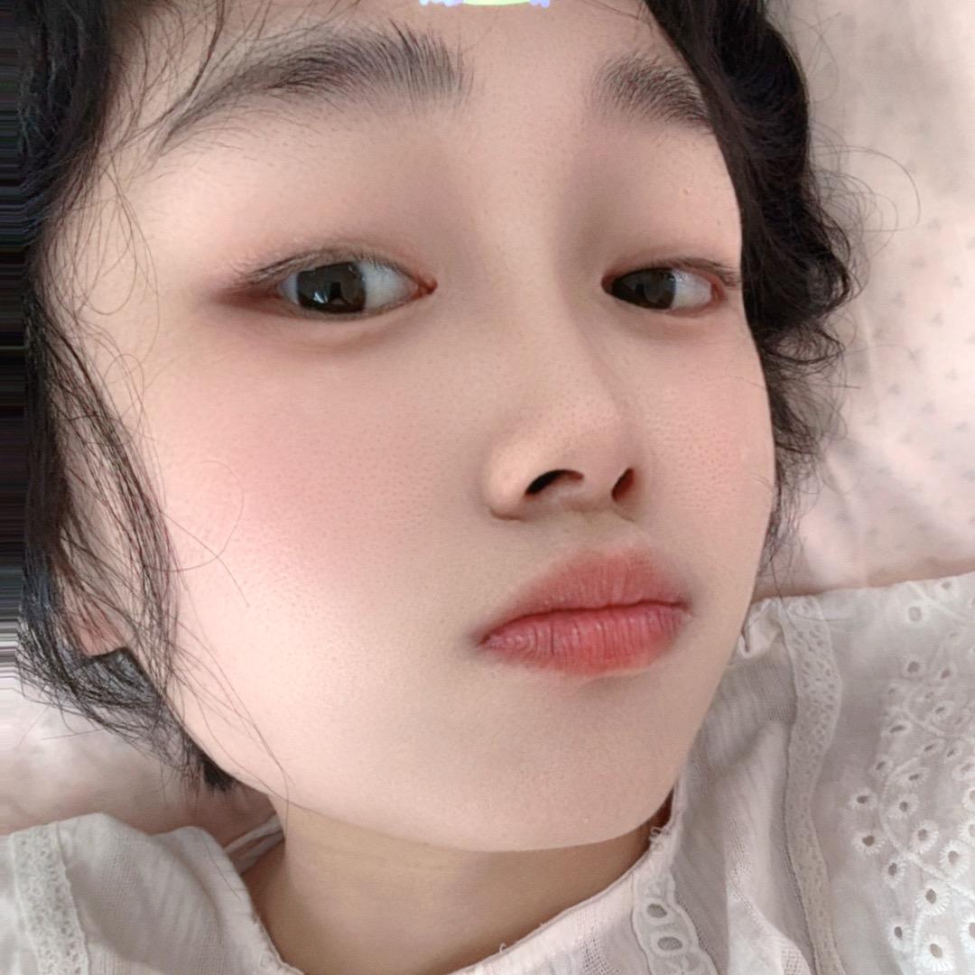 星星喜欢月亮🌙