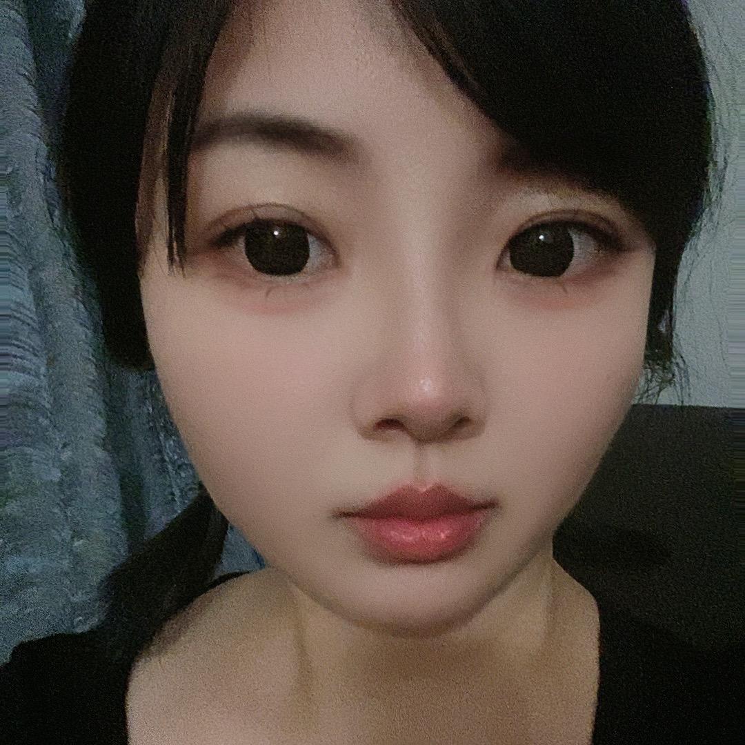 🐍 莹莹头像