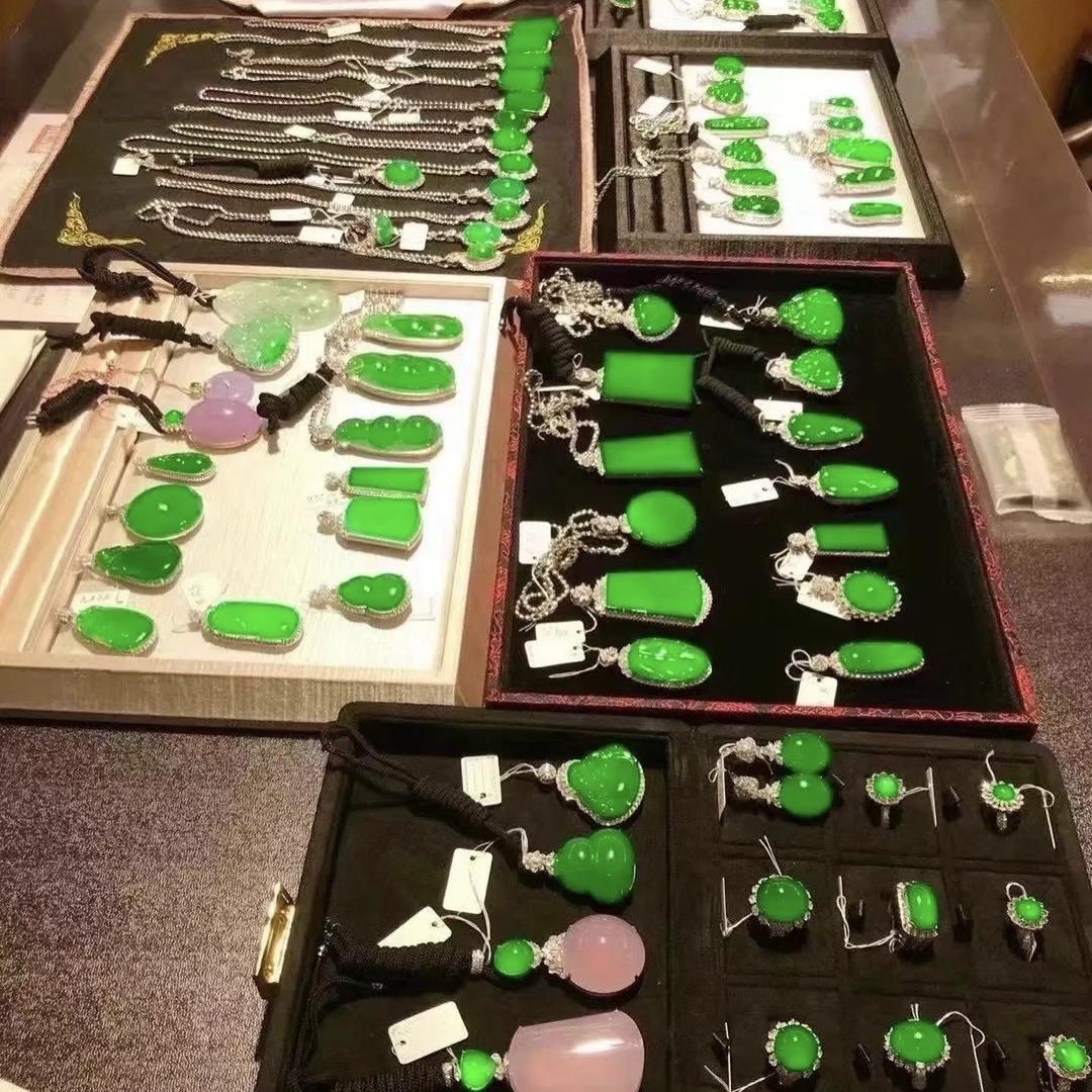 玉粹神珠宝德