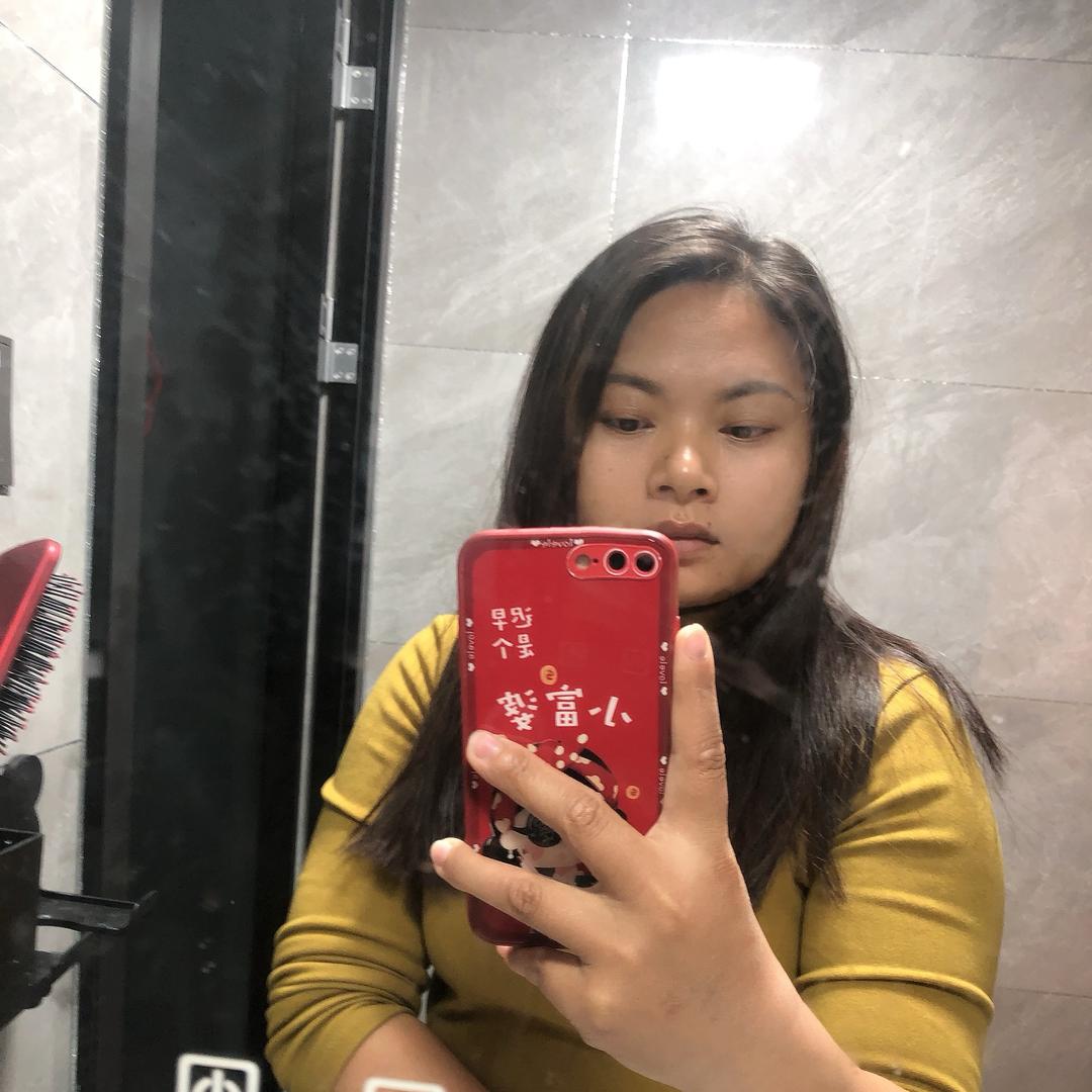 阿婵 /摆摊宝妈