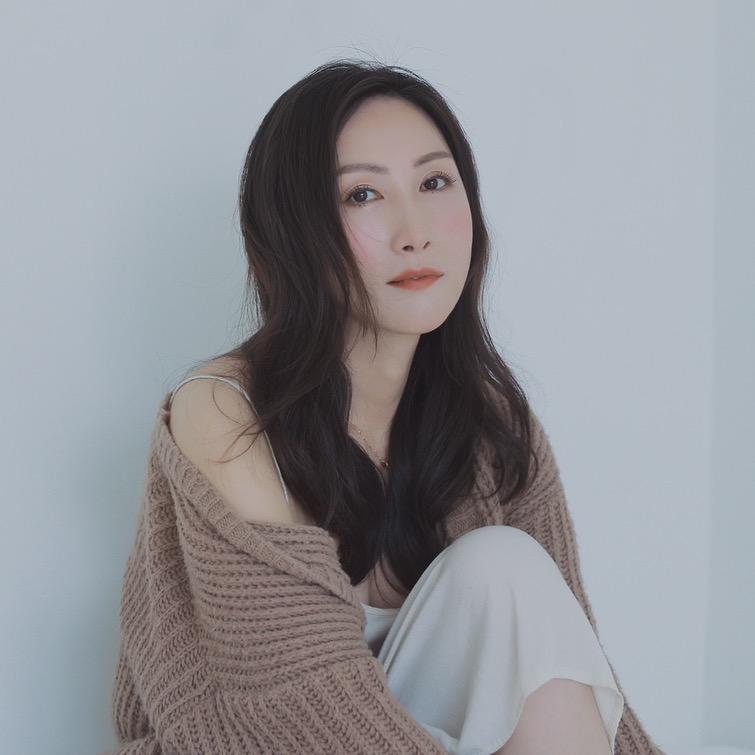 小英爆吖