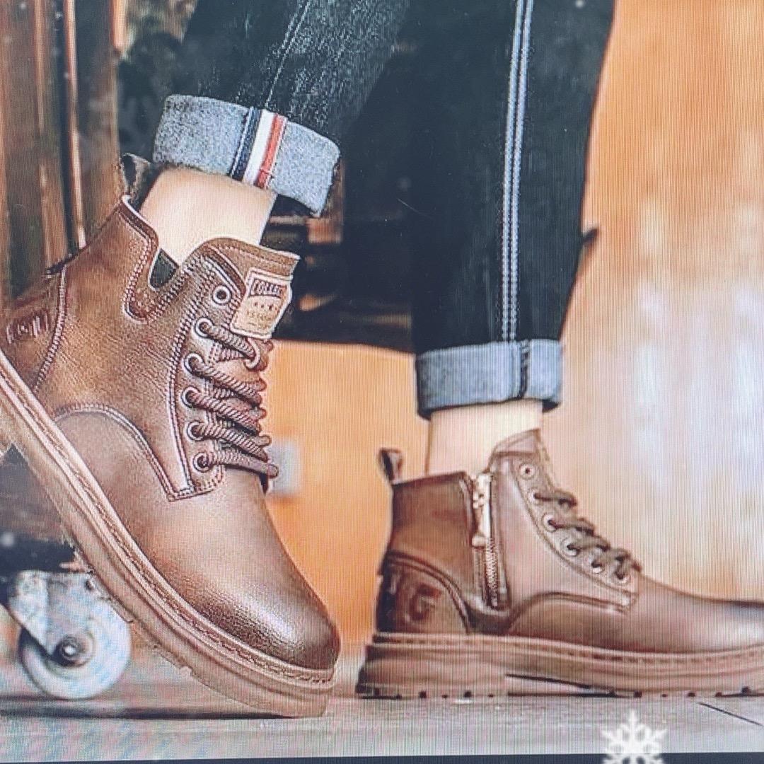 佳佳设计师卓源利