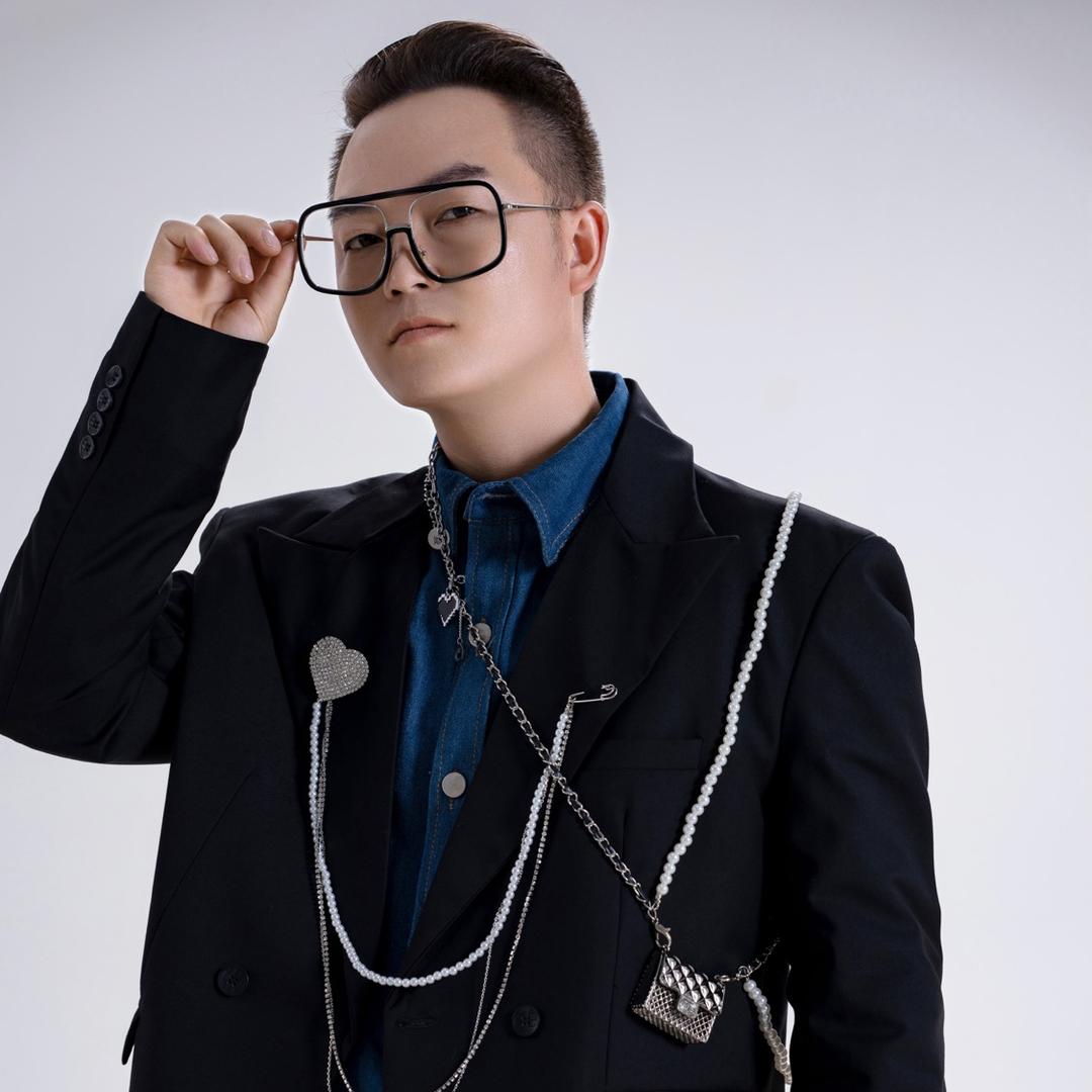 挧言北鼻