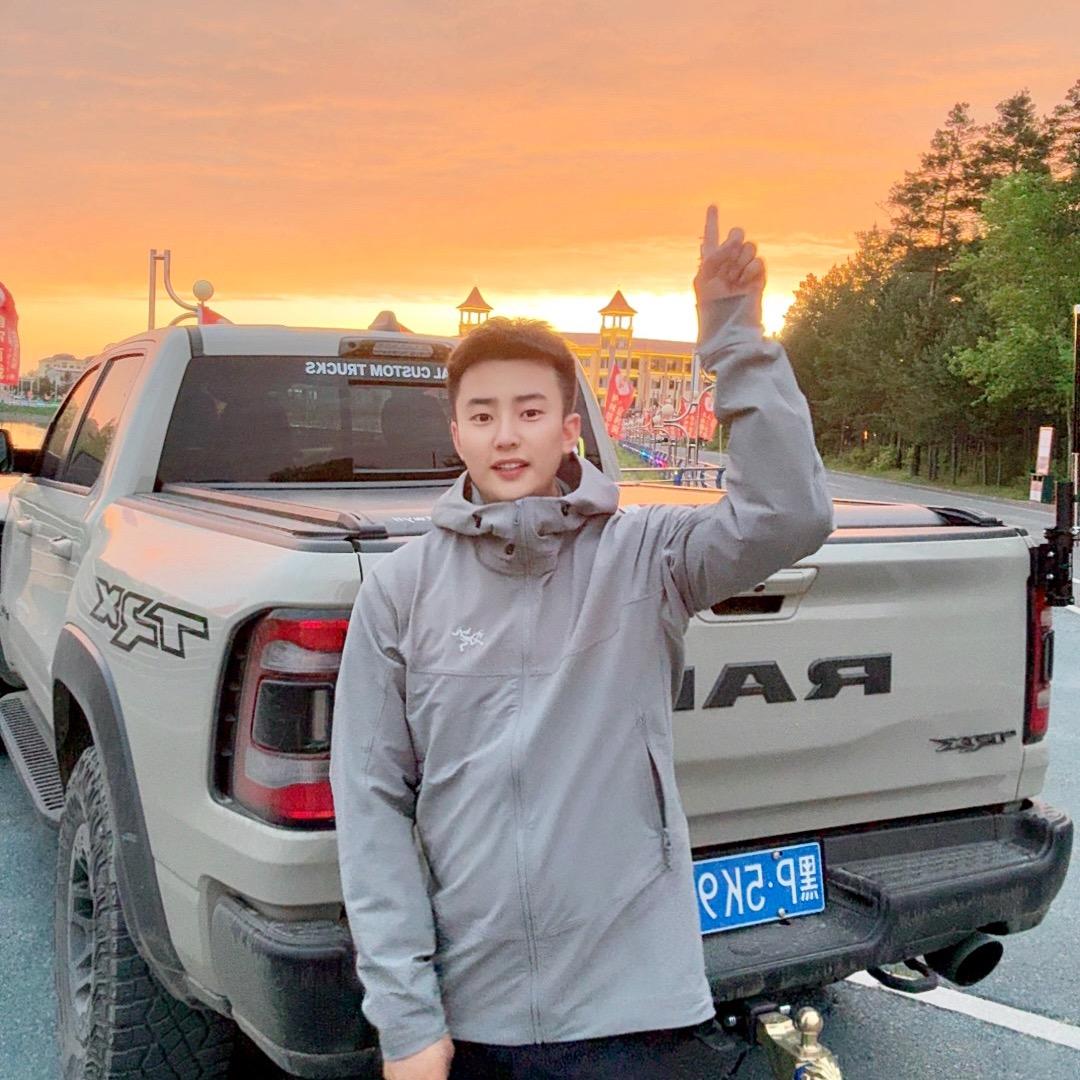 派派Aaron🙇🏻‍♂️