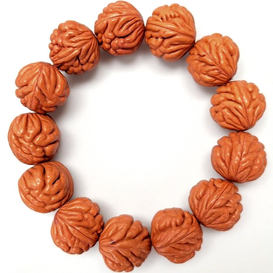 秦岭野谷拾光桃核