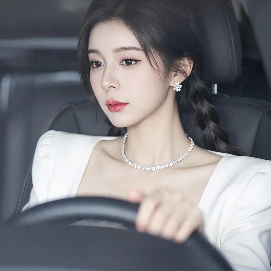 文倩