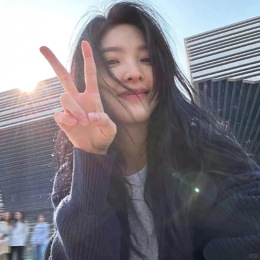 小美是个吃货