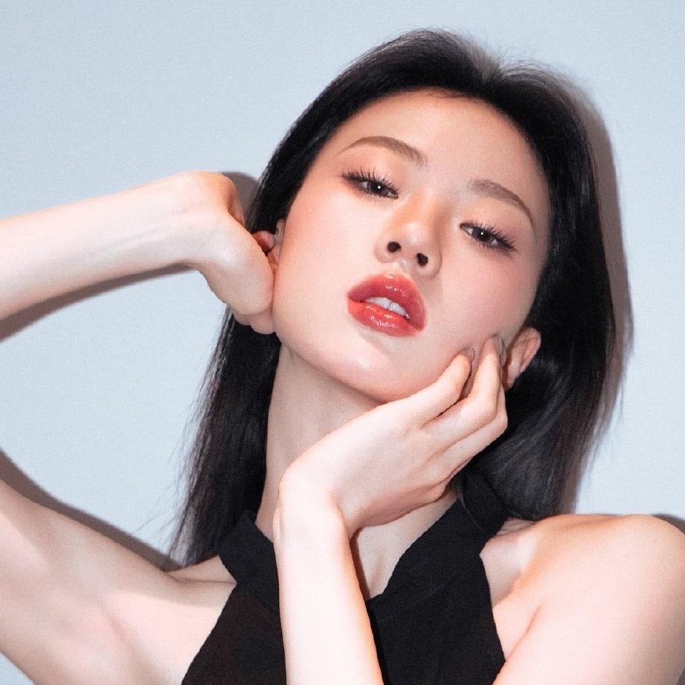 唐小梅.