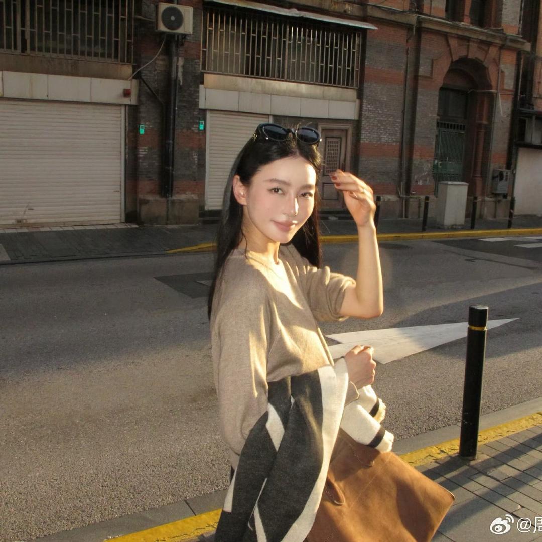屿 ㅤㅤㅤ