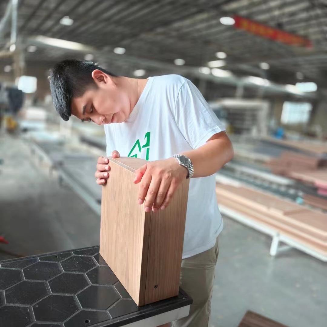 沈阳鑫美佳居全屋定制家具有限公司