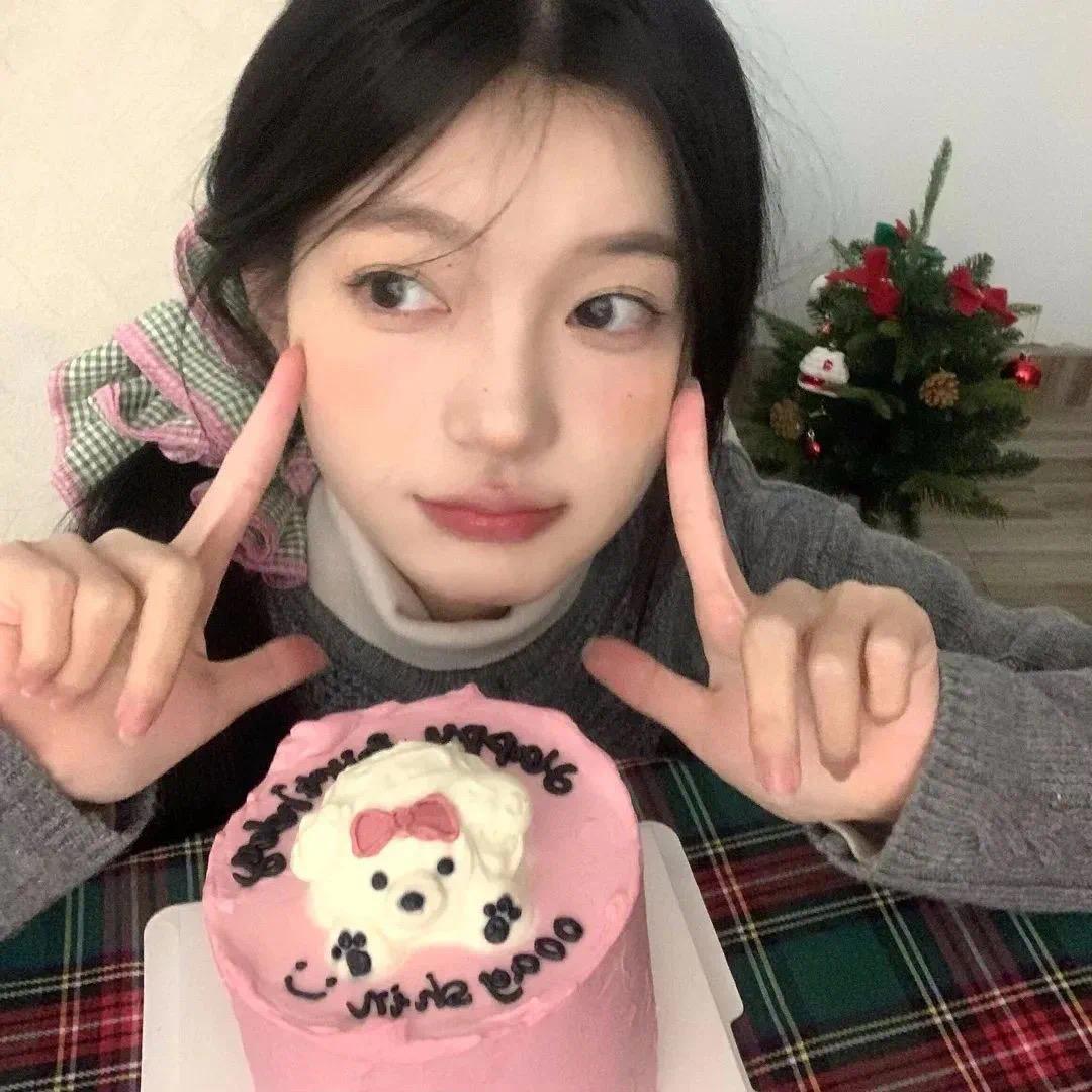 糕冷小美.